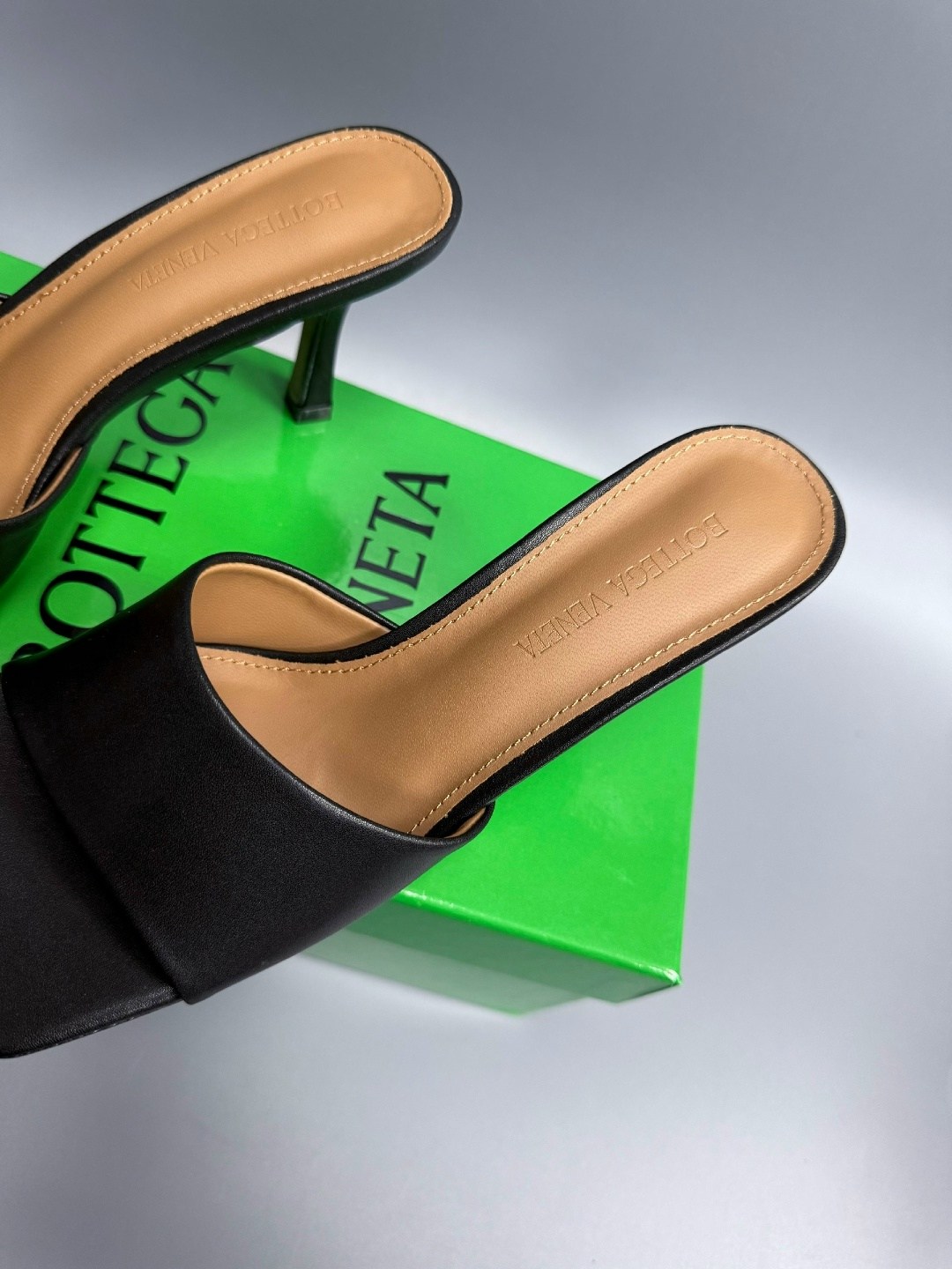 босоножки bottega veneta,мюли bottega veneta,босоножки bottega,,босоножки боттега венета лето 2026