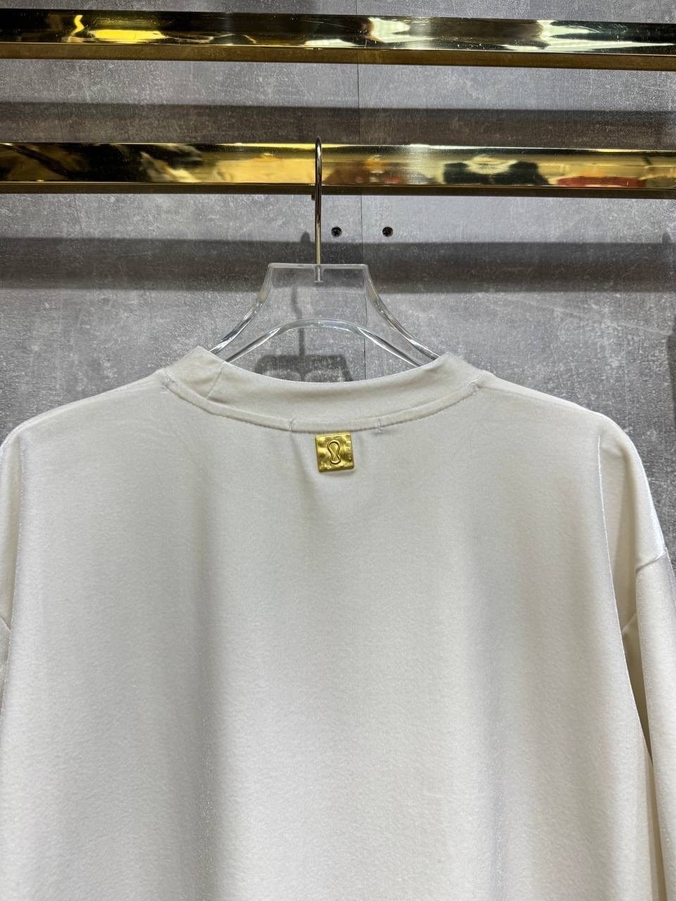 футболка,футболки женская,футболки модные,стильная футболка,футболки и топы