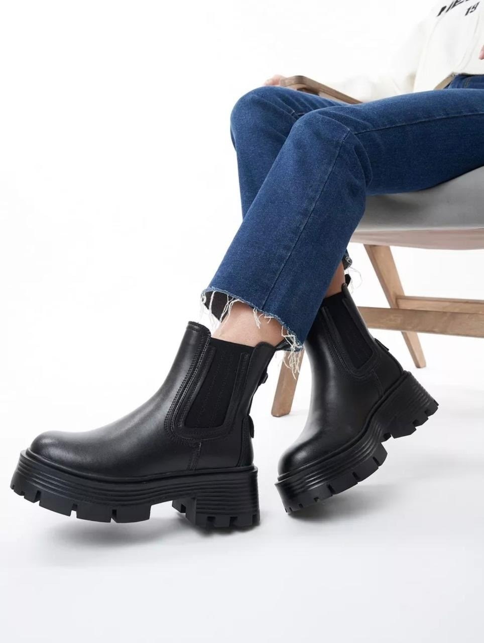 ,ботинки челси,женские ботинки "челси",prettylittlething черные высокие ботинки челси на массивной подошве,asos design wide fit - amy - черные ботинки челси на толстой подошве