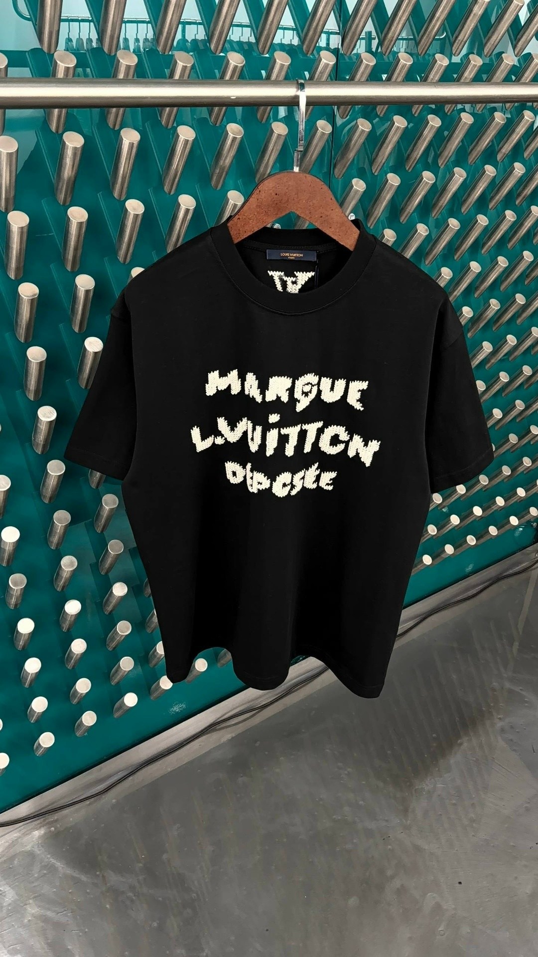 футболка louis vuitton,футболки мужские,футболка луи виттон мужская,футболка louis vuitton text бел,футболка louis vuitton text