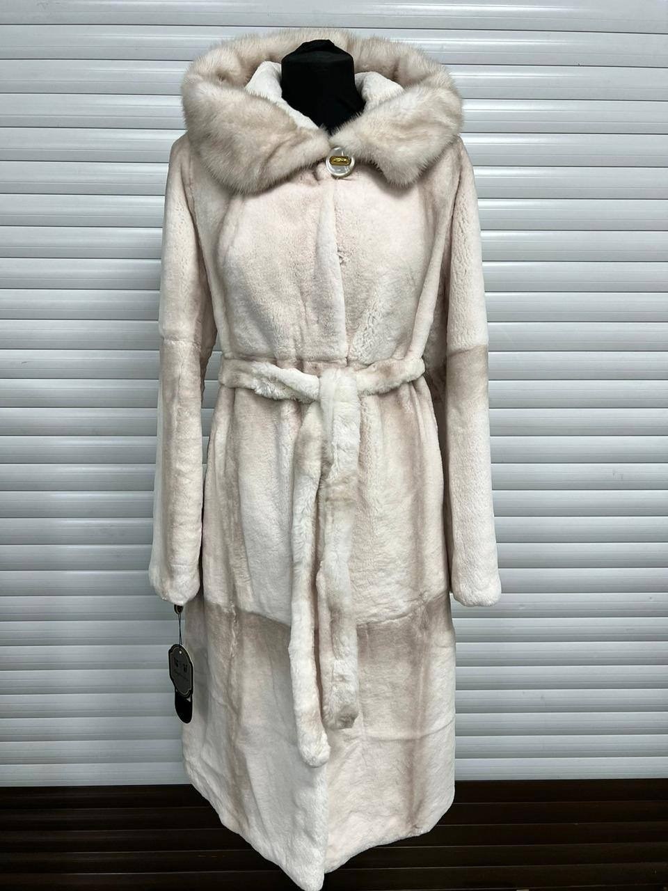 шуба из бобра стриженного,шуба из бобра,стриженная норка,шуба из стриженного бобра с капюшоном,шуба норковая