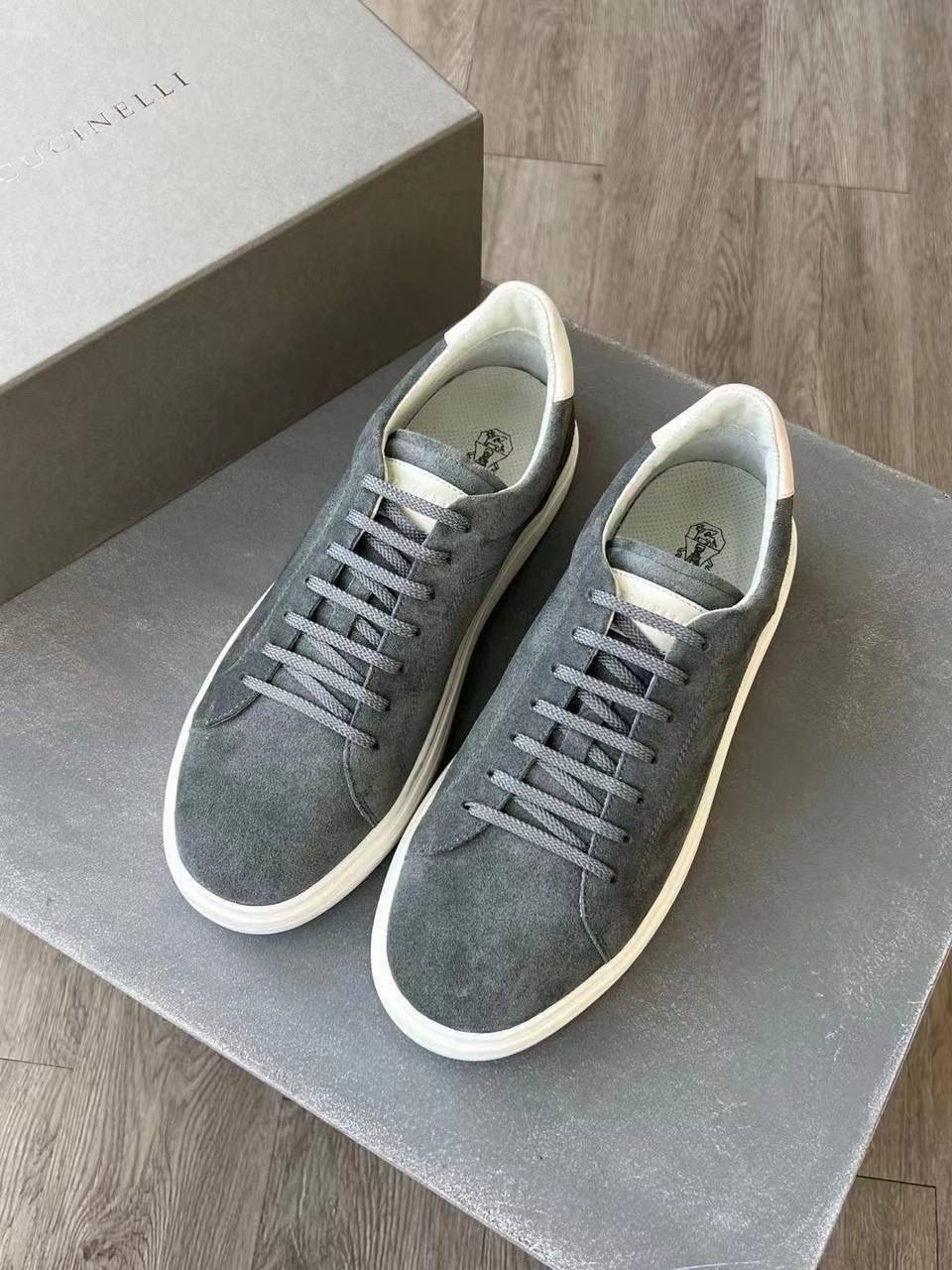 brunello cucinelli кроссовки мужские,мужские кеды brunello cucinelli pl-48956,кеды brunello серые замшевые,мужские кеды brunello cucinelli из коричневого вельвета в стиле casual,brunello cucinelli кед