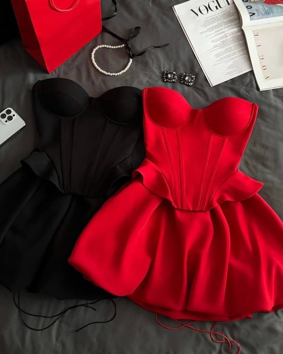 красное платье с корсетом,корсетное платье с пышной юбкой баллон красное,платье с корсетом,платье бюстье,бархатное платье с корсетом