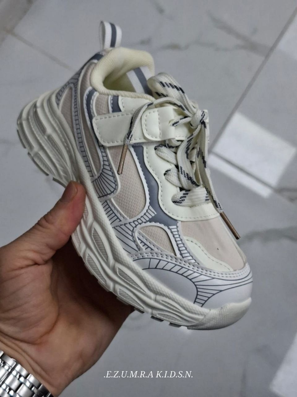 кроссовки,детские кроссовки,кроссовки подростковые,кроссовки для детей,кроссовки для малыша