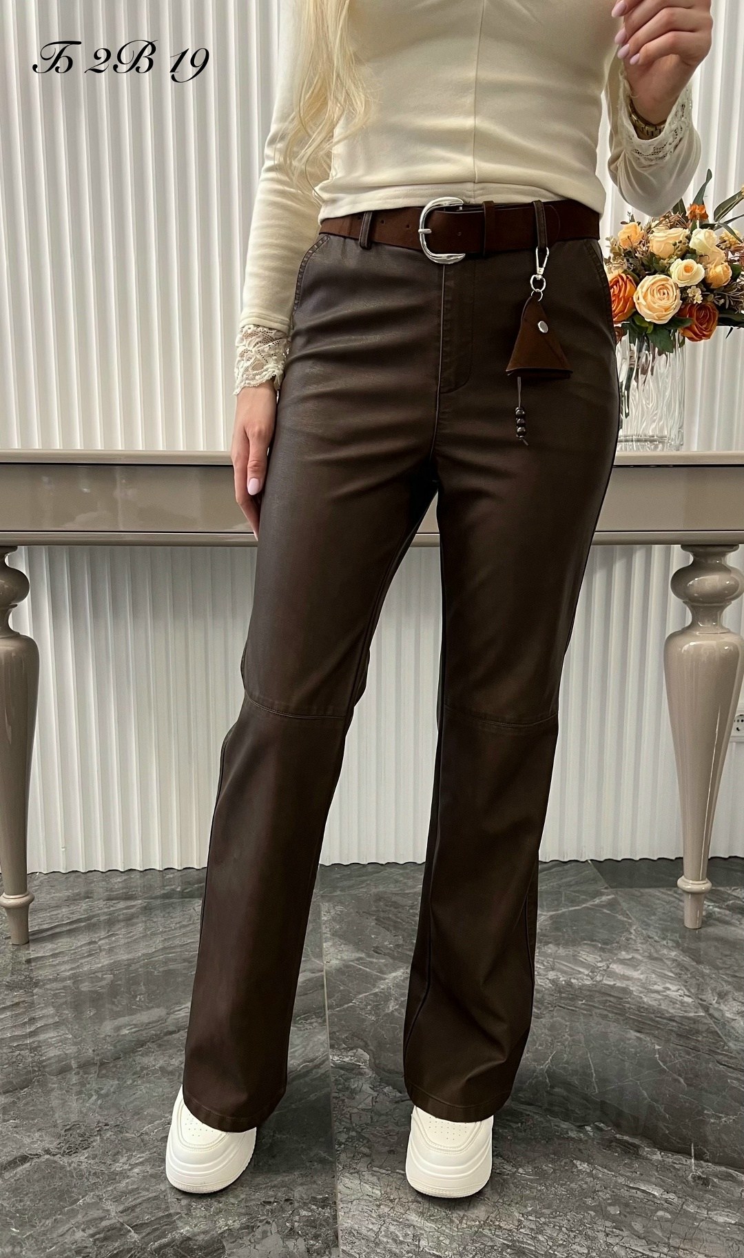 женские кожаные брюки,брюки из экокожи,кожаные брюки-клеш,кожаные брюки,женские брюки
