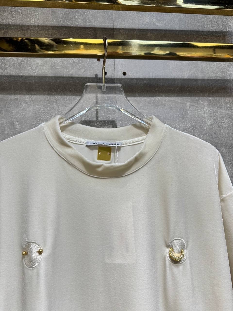 футболка,футболки женская,футболки модные,стильная футболка,футболки и топы