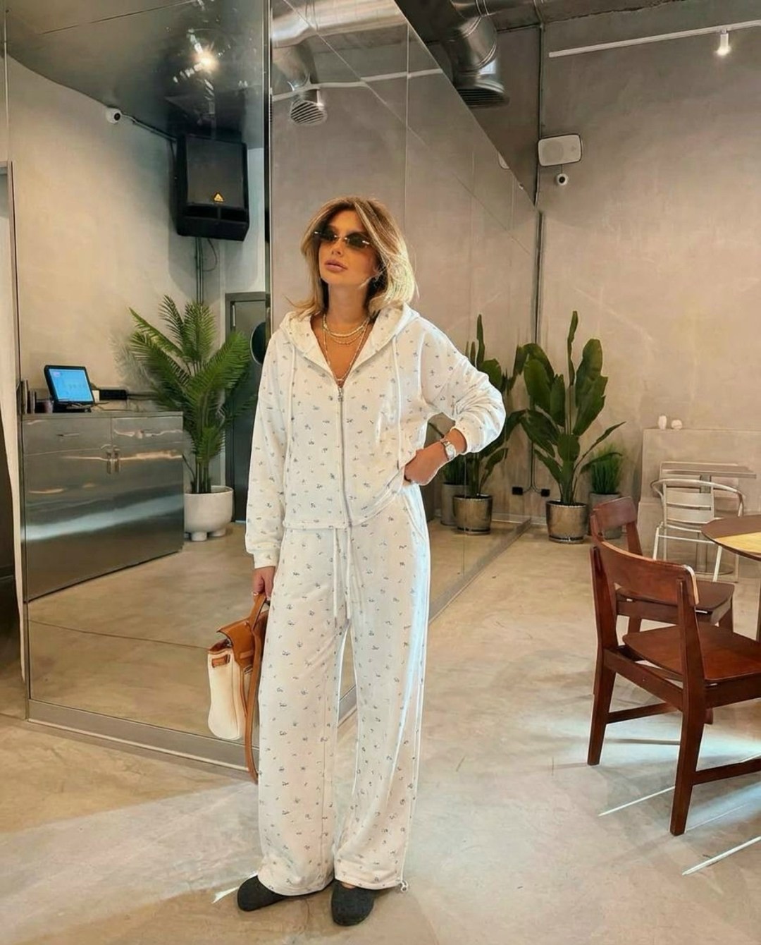 спортивные костюмы женские,костюм с брюками,женский костюм,женский костюм с брюками,костюм белый