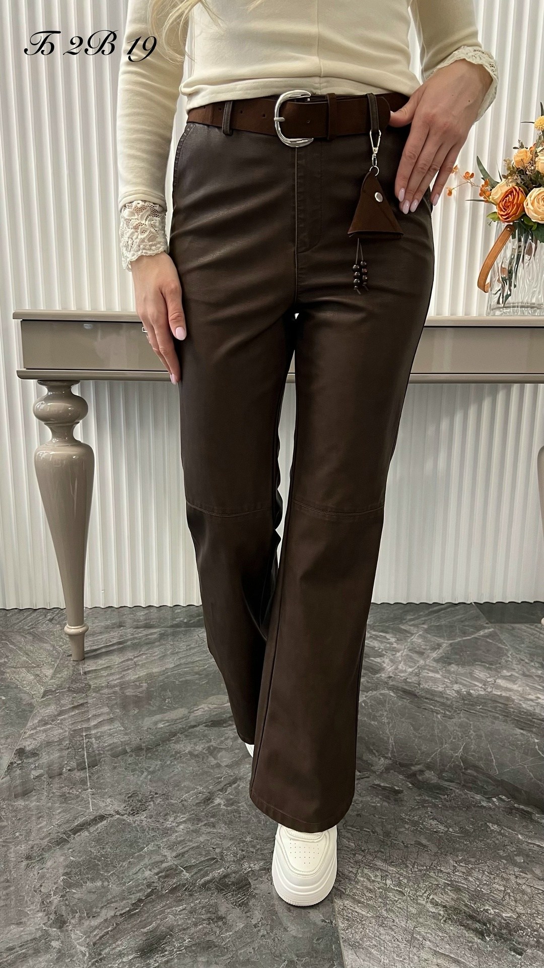 женские кожаные брюки,брюки из экокожи,кожаные брюки-клеш,кожаные брюки,женские брюки