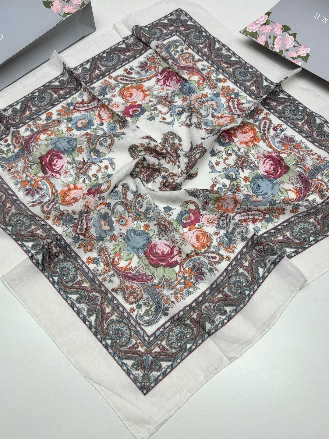 платок 60 на 60,женские платки,платок,красивый платок,палантин платок