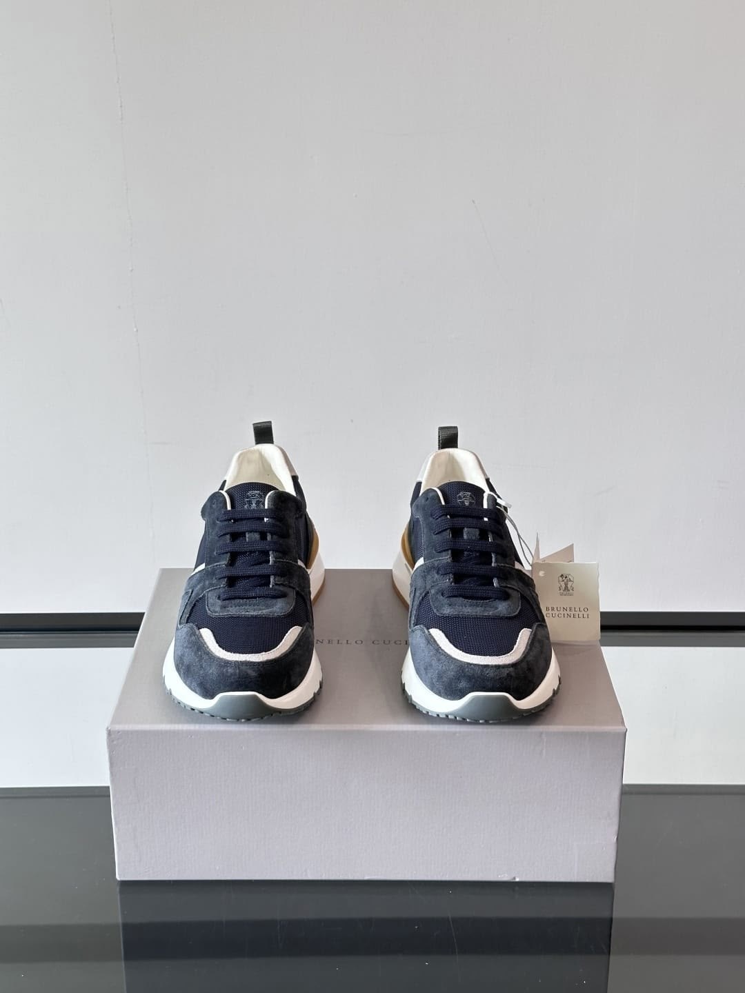 ,женские кроссовки,низкие кроссовки,бежевые кроссовки,кроссовки 2026 тренд женские