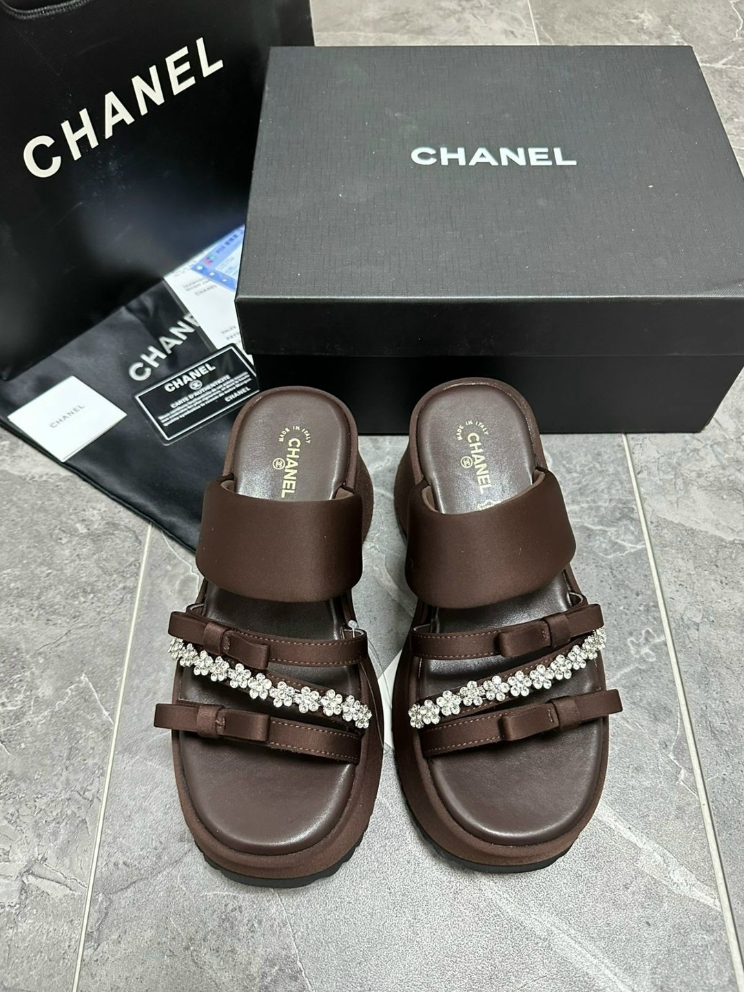 сандалии chanel,босоножки chanel,босоножки шанель на липучках,сандалии шанель,босоножки шанель