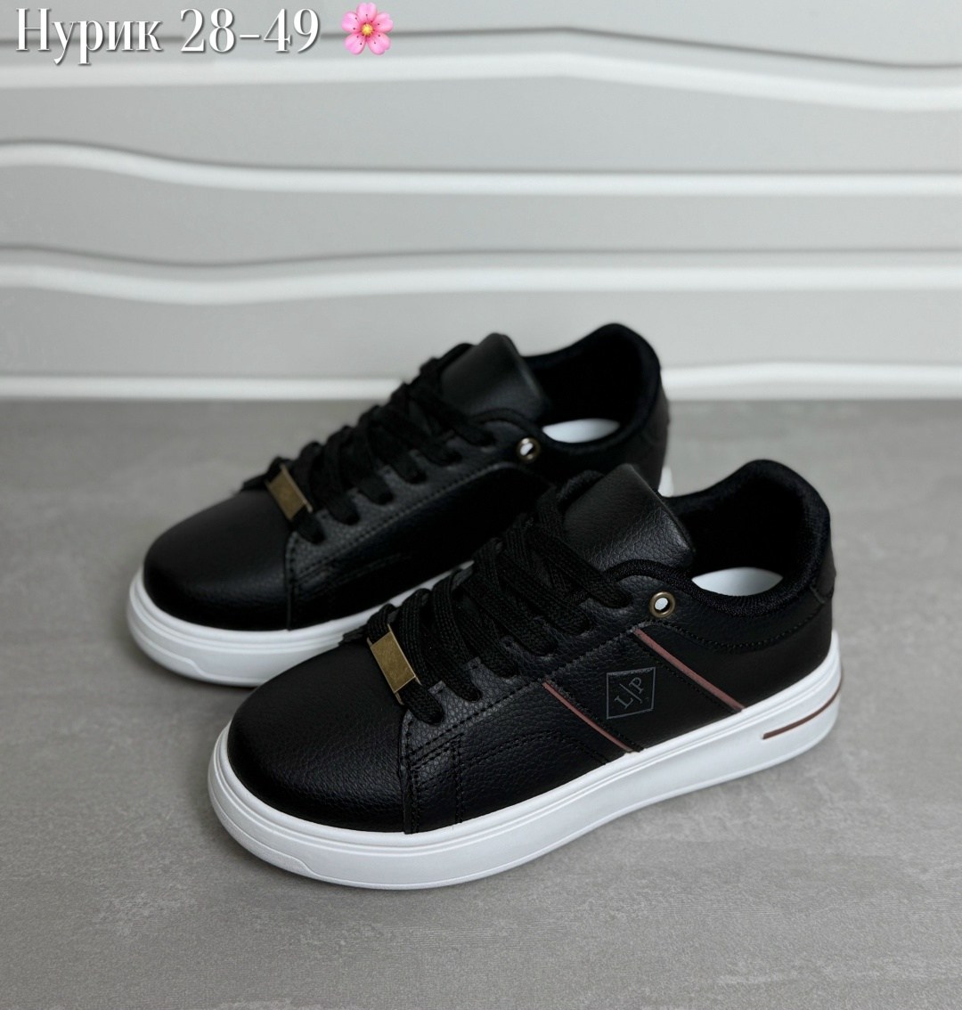 ,черные кроссовки,повседневные кроссовки,женские кроссовки,женские повседневные кроссовки