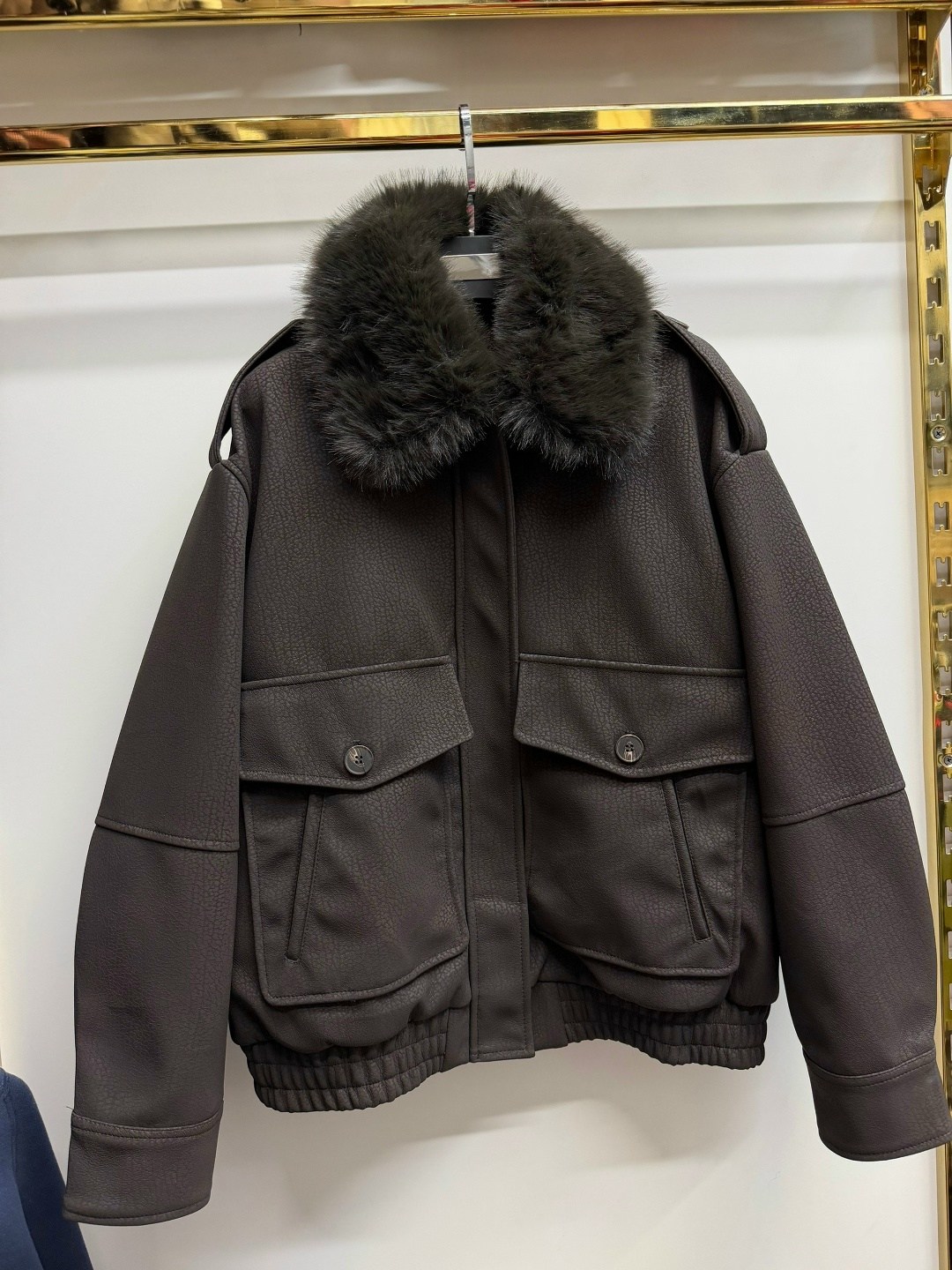 меховая куртка,куртка на меху,зимняя пальто,женская куртка,куртка женская с мехом