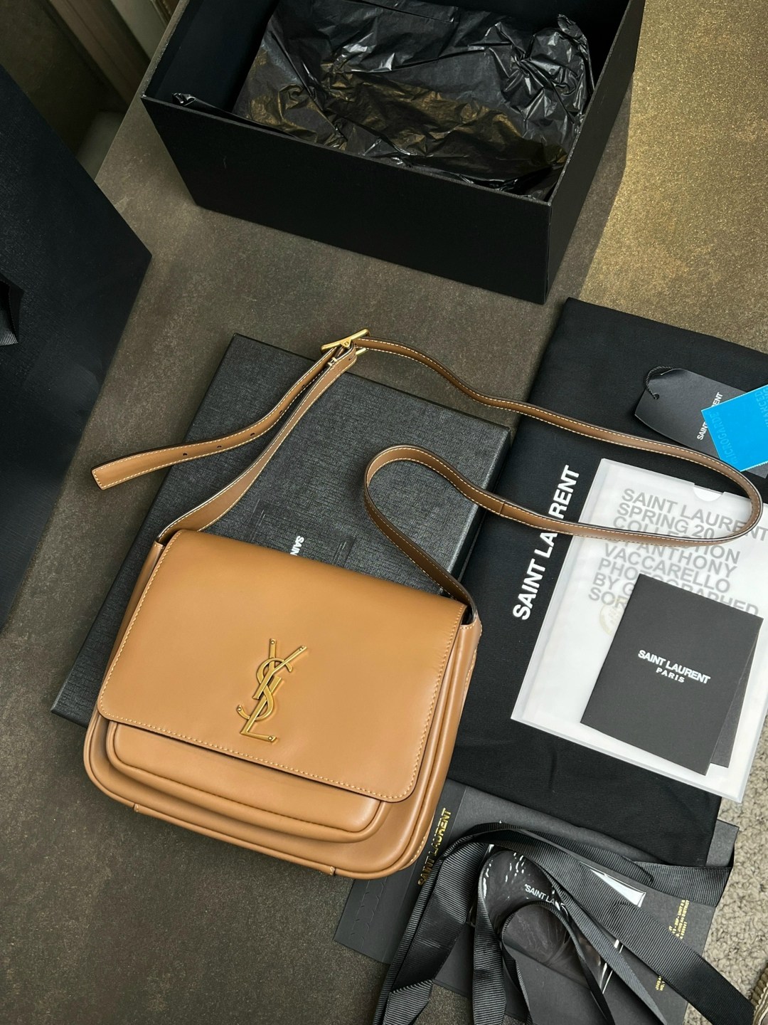 yves saint laurent сумка,yves saint laurent сумка на плечо,сумка saint laurent,saint laurent сумка на плечо,сумка модная