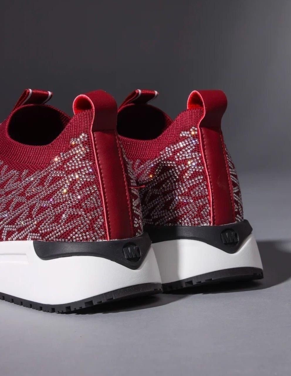 ,женская спортивная ,женская ,спортивная ,женские кроссовки