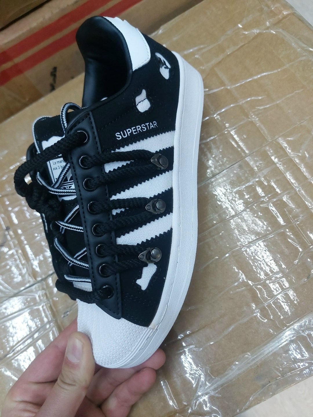 адидас суперстар женские золотые кроссовки,,адидас супер стар,adidas кроссовки женские 2026,adidas женские кроссовки superstar