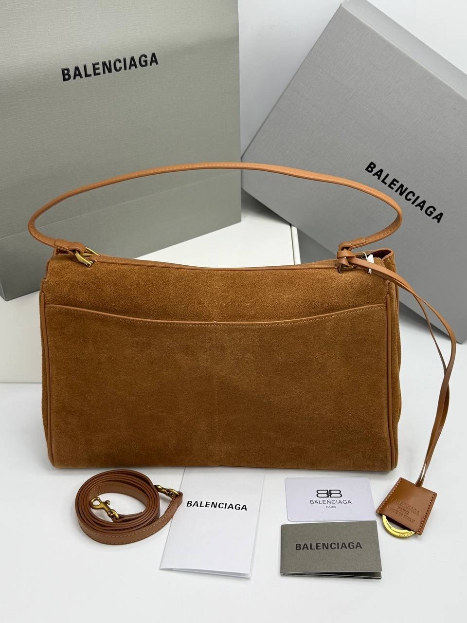 роскошная сумка из замши balenciaga rodeo,сумка в образе balenciaga размер 35 х 25 x 10 см замша,женская замшевая сумка balenciaga коричневая 35х23,balenciaga сумка натуральная замша,сумка женская bal