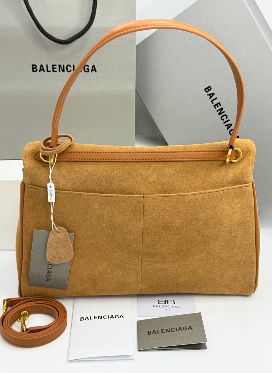 роскошная сумка из замши balenciaga rodeo,женская замшевая сумка balenciaga коричневая 35х23,сумка женская balenciaga натуральная замша,сумка замшевая balenciaga родео,замшевая сумка balenciaga rodeo