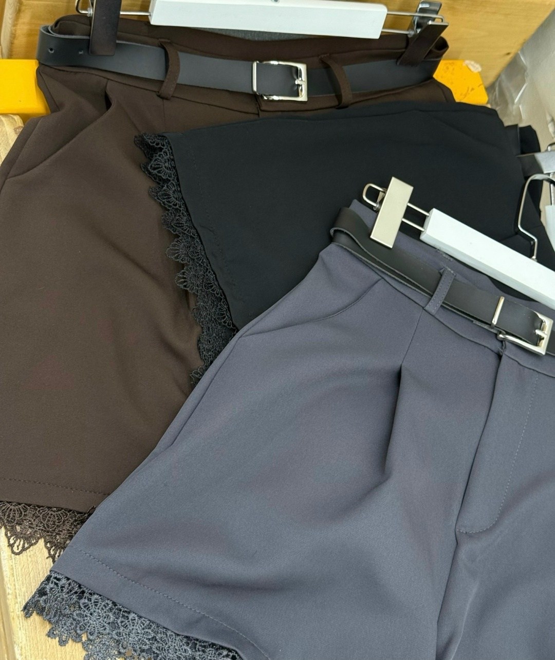 женские шорты,шорты с кружевом,шорты кружевные,шорты женские с кружевами,шорты с оборками