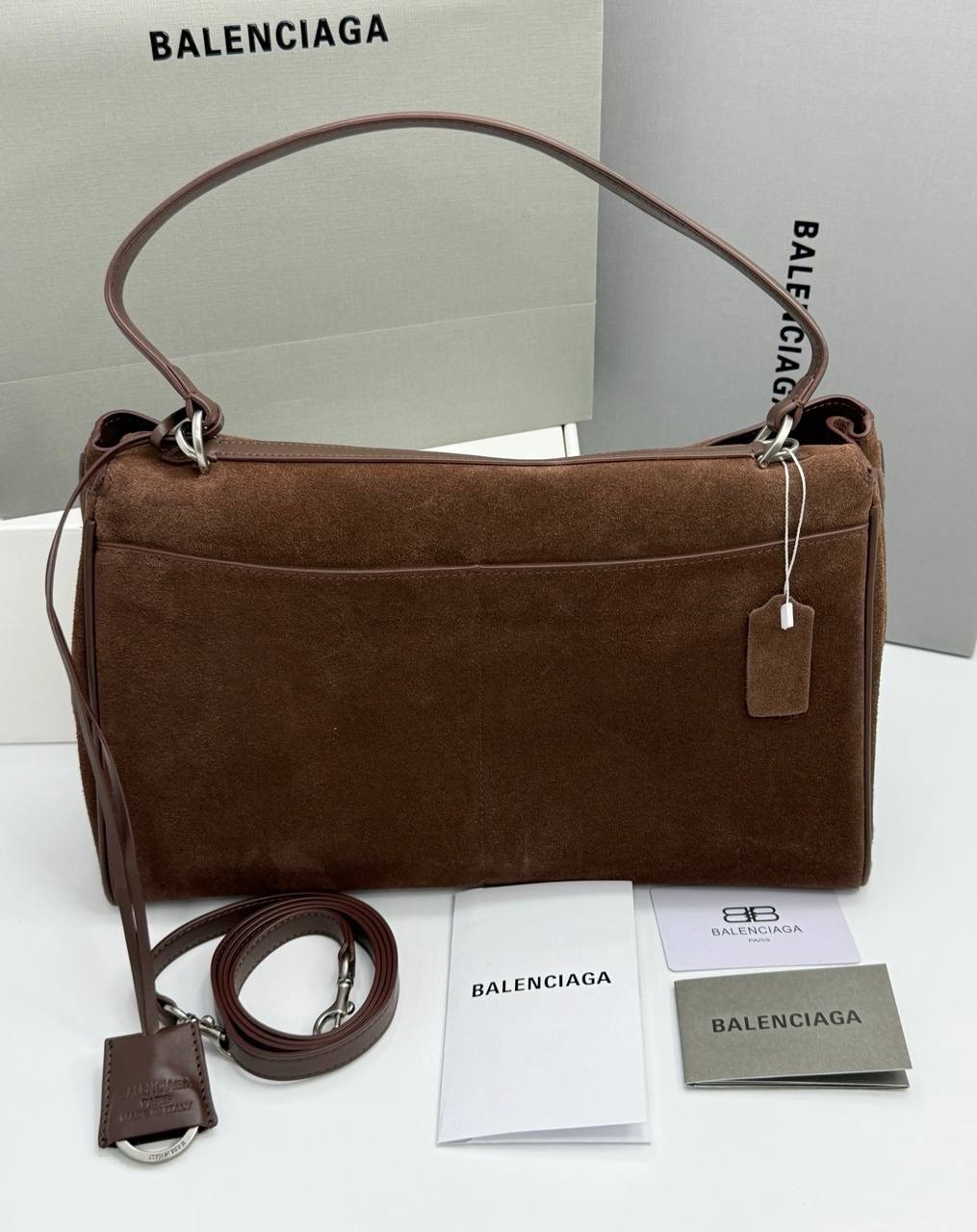 роскошная сумка из замши balenciaga rodeo,balenciaga хаки замшевая сумка тоут rodeo для женщин,женская замшевая сумка balenciaga коричневая 35х23,женская сумка balenciaga,balenciaga хаки замшевая сумк