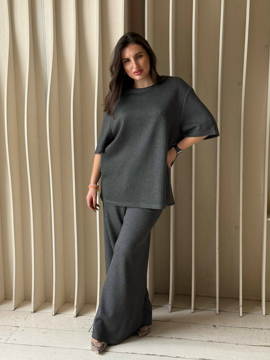 серые брюки,трикотажные брюки,широкие брюки,брюки прямые,спортивный брюки