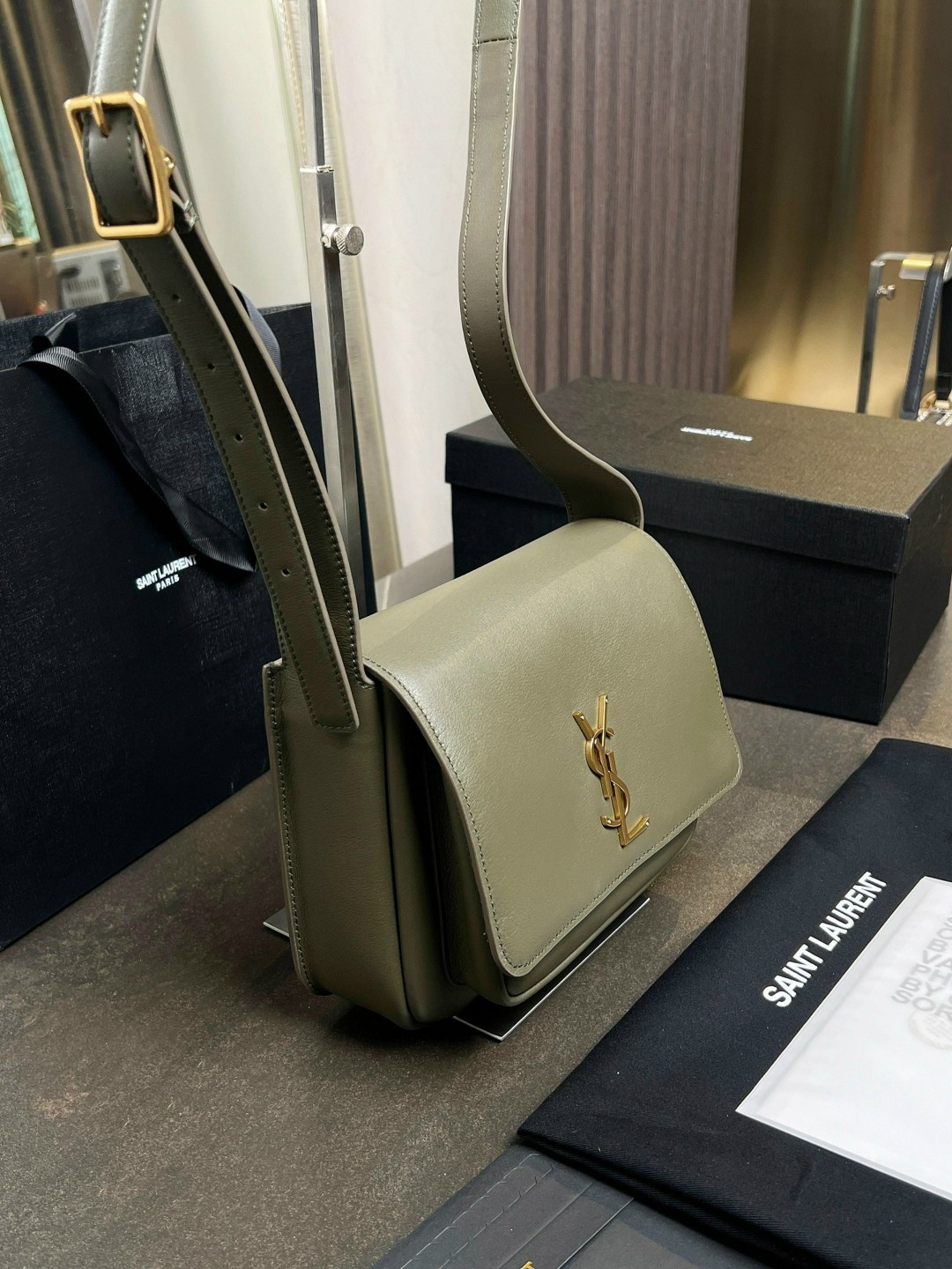 yves saint laurent сумка,yves saint laurent сумка на плечо,сумка saint laurent,saint laurent сумка на плечо,сумка модная