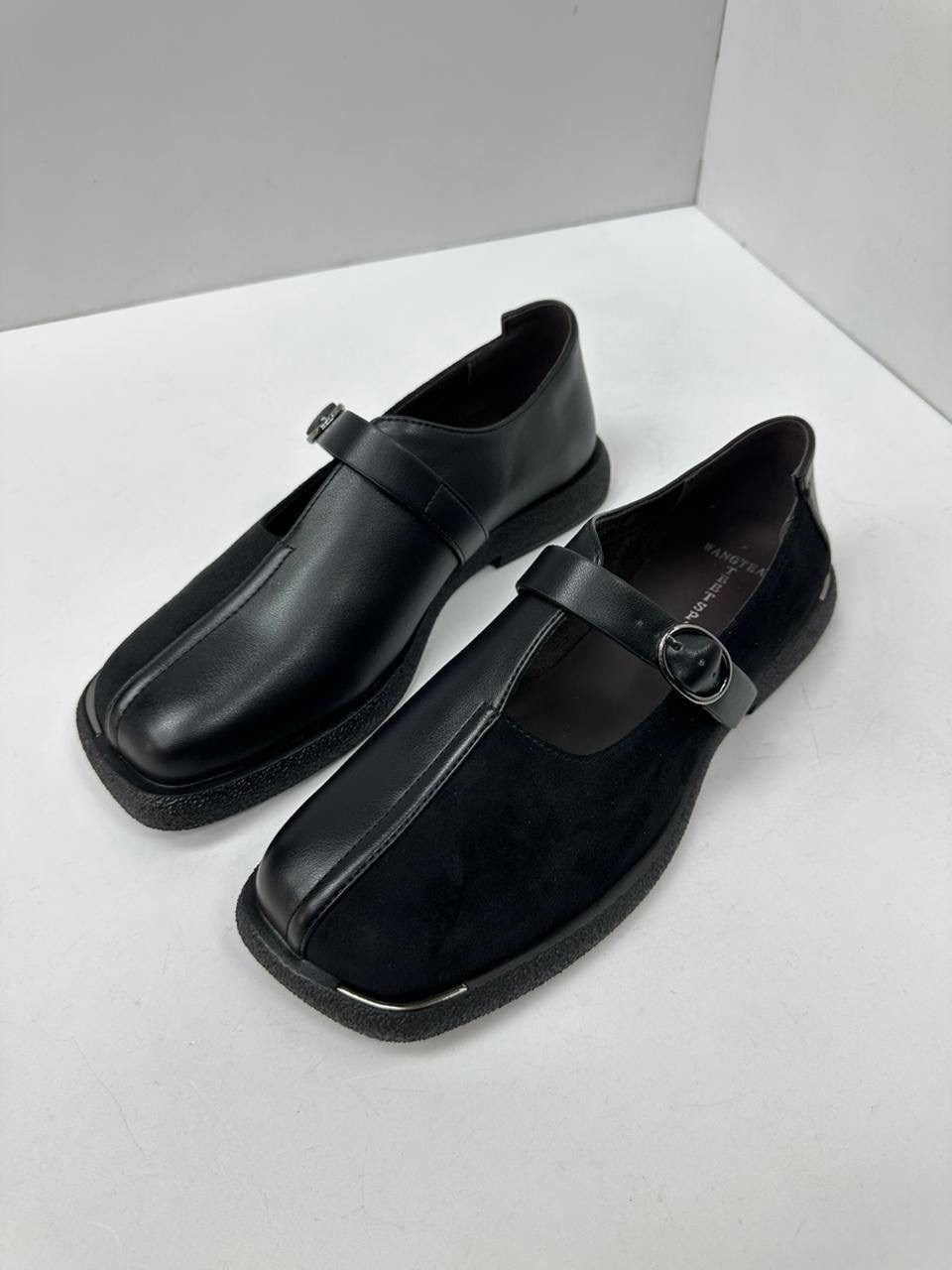 ,женская ,модные лоферы,обуви,модная