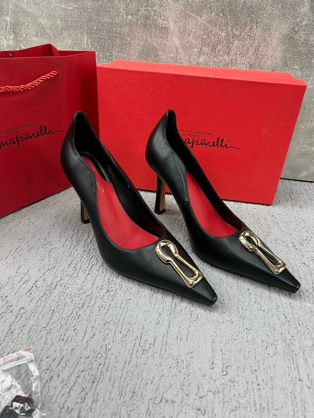 ,женские туфли лодочки,туфли valentino,женские туфли,туфли лакированные