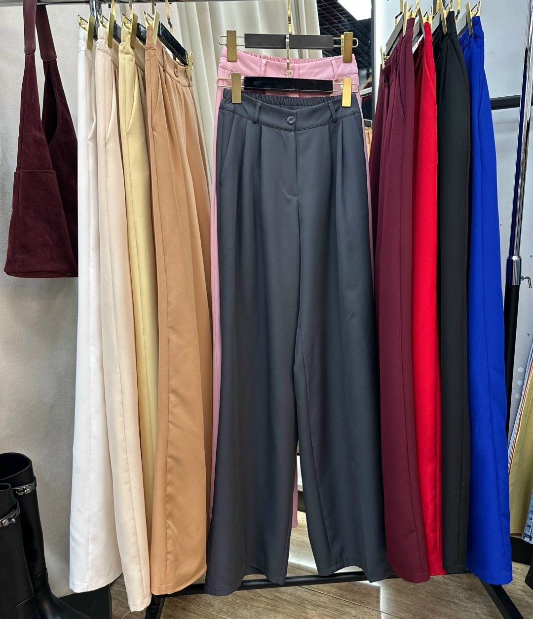 брюки палаццо,брюки палаццо офисный стиль,брюки модные,белые брюки палаццо,брюки стильные