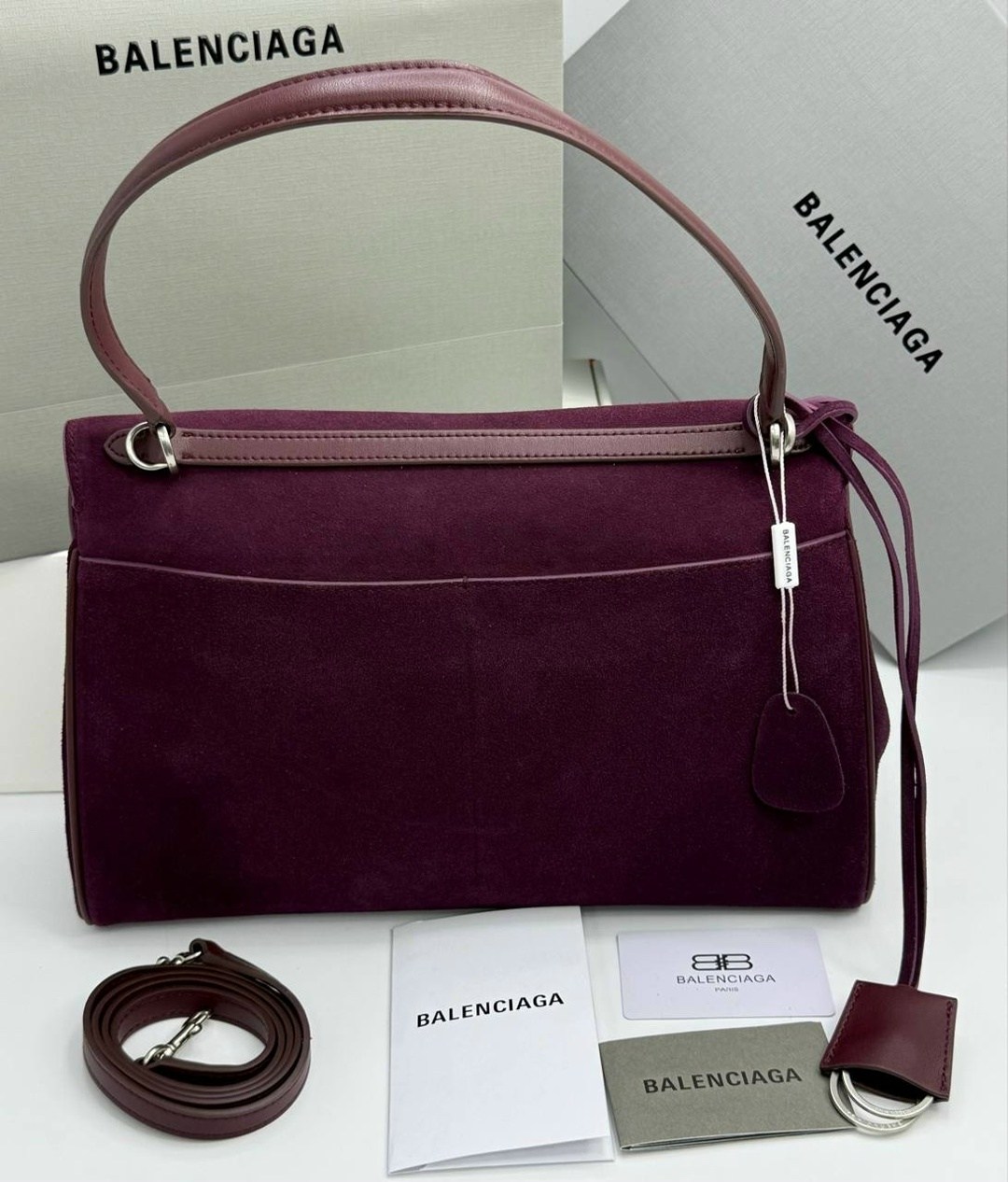 роскошная сумка из замши balenciaga rodeo,balenciaga хаки замшевая сумка тоут rodeo для женщин,женская замшевая сумка balenciaga коричневая 35х23,женская сумка balenciaga,balenciaga хаки замшевая сумк