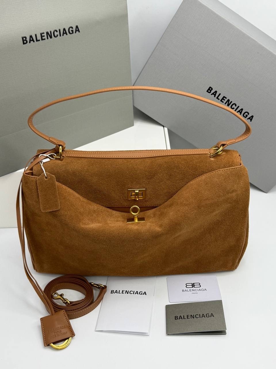 роскошная сумка из замши balenciaga rodeo,сумка в образе balenciaga размер 35 х 25 x 10 см замша,женская замшевая сумка balenciaga коричневая 35х23,balenciaga сумка натуральная замша,сумка женская bal