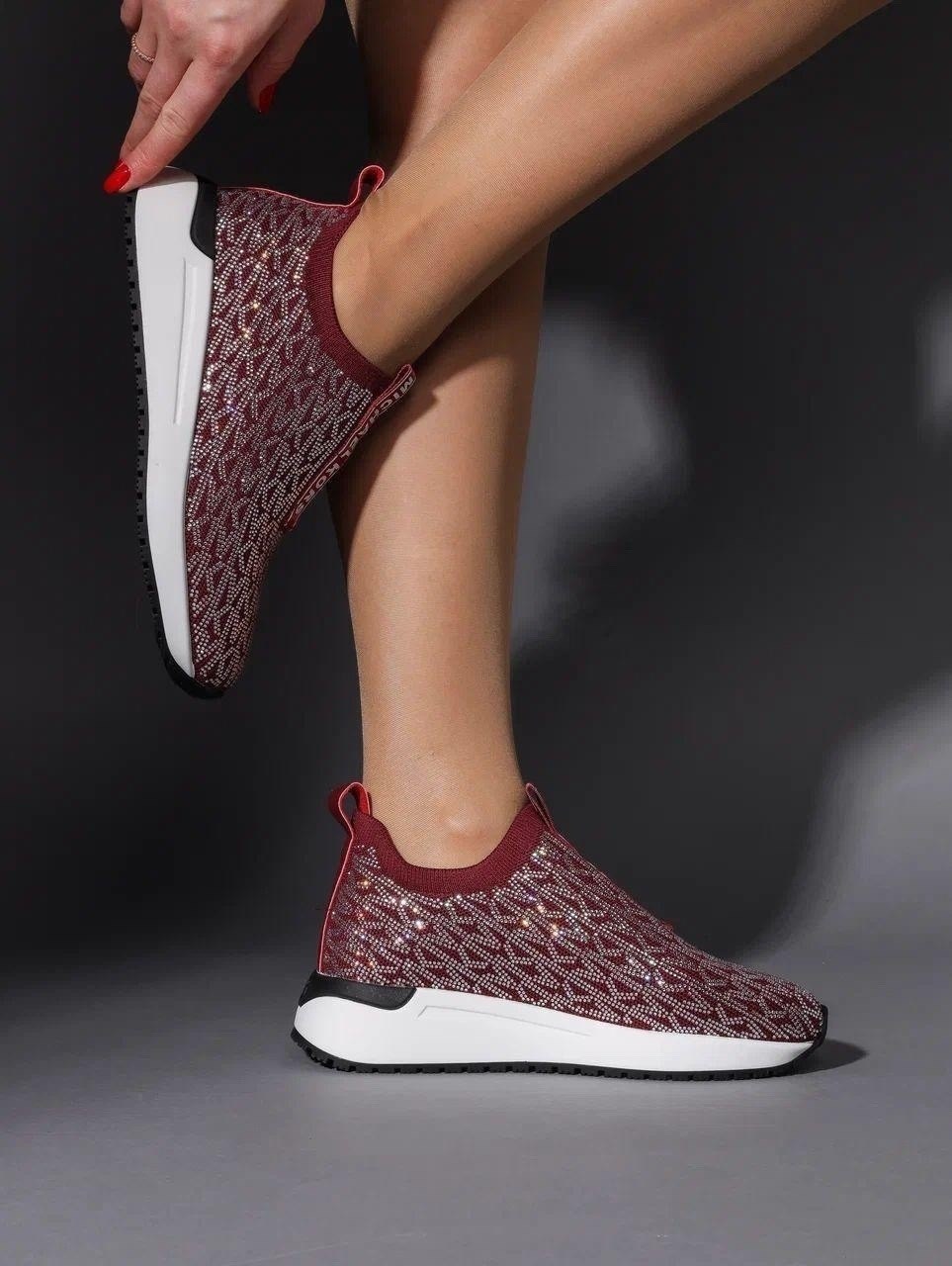 ,женская спортивная ,женская ,спортивная ,женские кроссовки