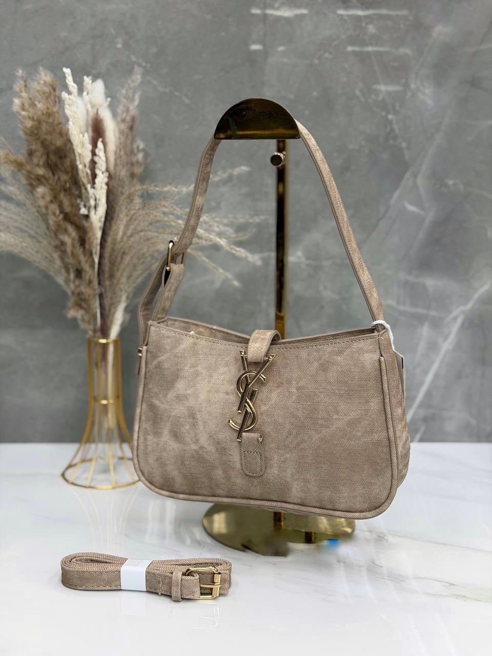 замшевая сумка ysl,сумка женская yves saint laurent,брендовые сумочки,женская сумка,замшевая сумка yves saint laurent 29x18 см