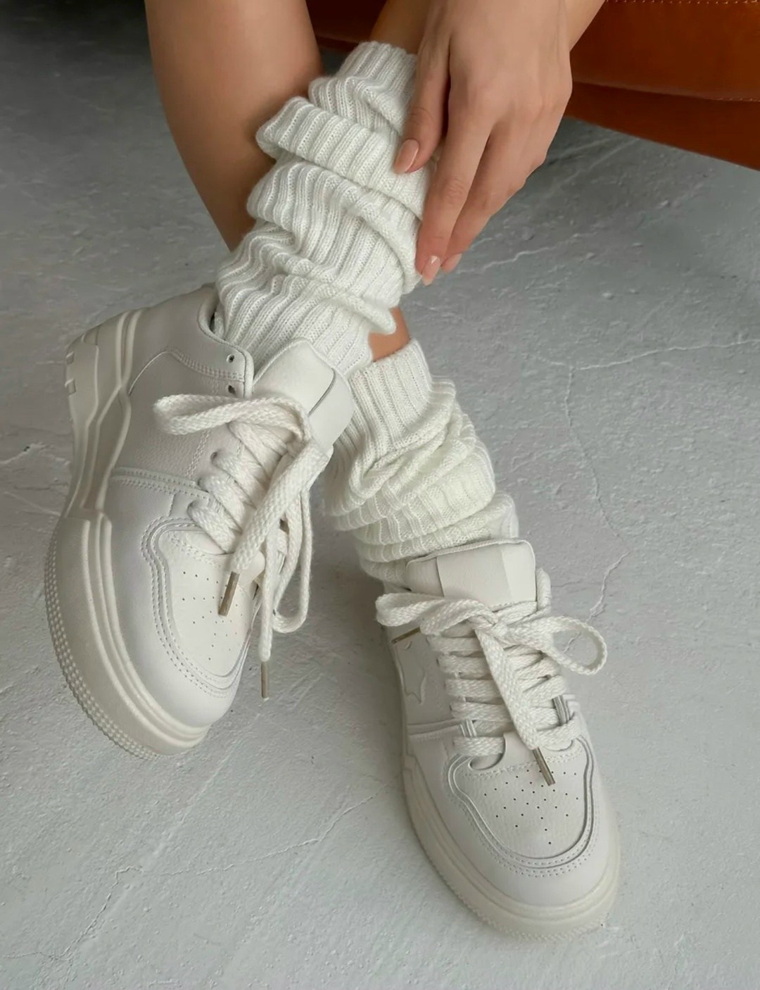обувь,женские гетры,белые кроссовки,кроссовки женскиe,пушистые гетры