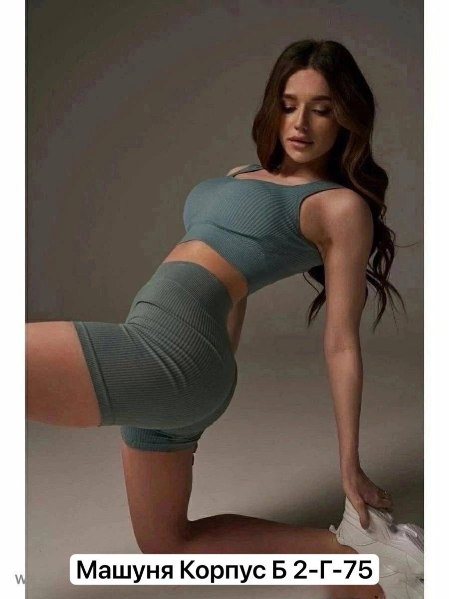 девушка,спортивные женские костюмы,костюм для фитнеса женский,девушка модель,костюм женский