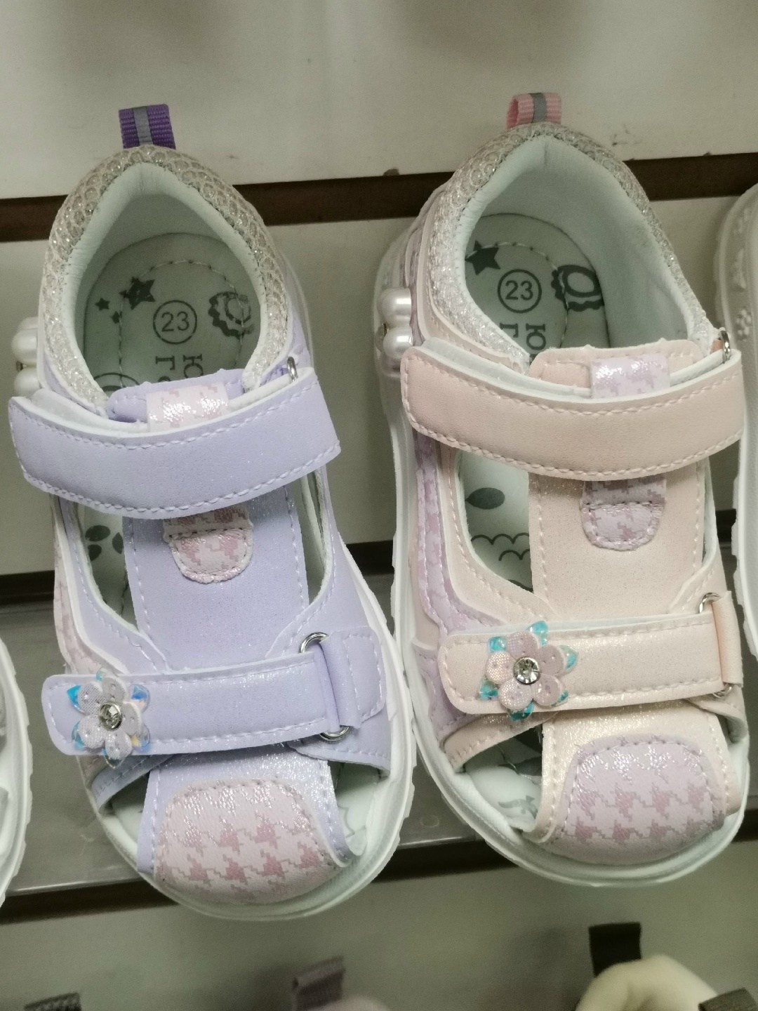 ,сандалии для девочек,босоножки минимен для девочки,сандалии капика для девочек,детские сандалии