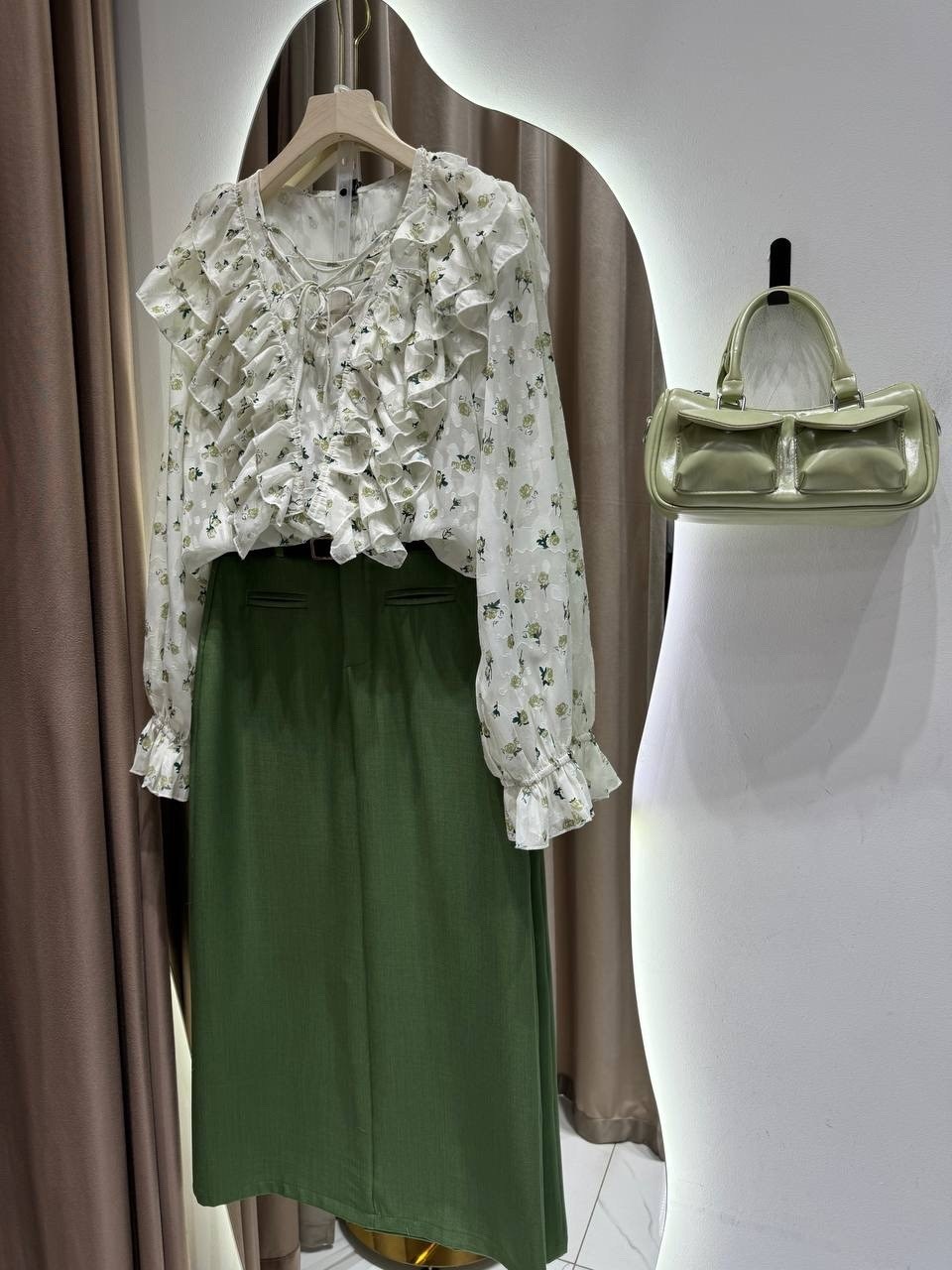 стильная блуза,блузка стильная,блузка с оборками,блузы,блузка с принтом