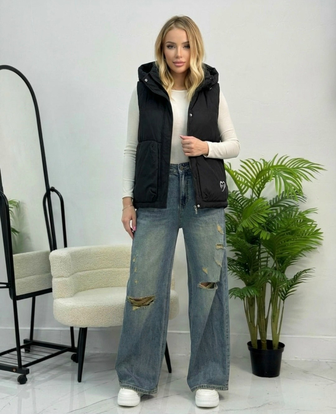 женская жилетка,жилетка,жилет,жилетка с капюшоном,женский жилет