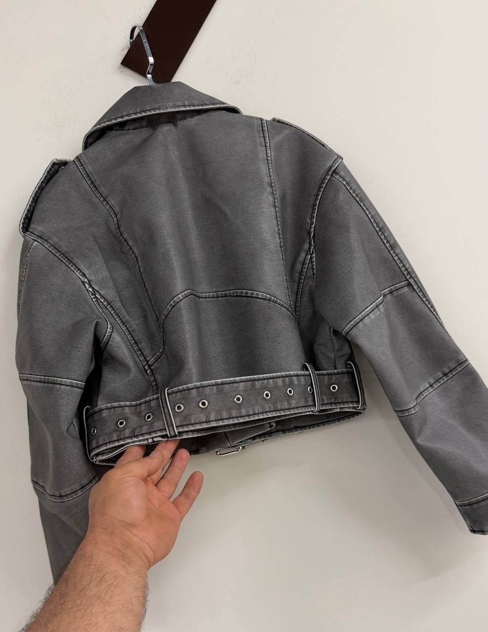 куртка косуха,косуха винтажная куртка кожаная oversize серая monyken,женская косуха,кожаная куртка косуха,куртка кожаная женская