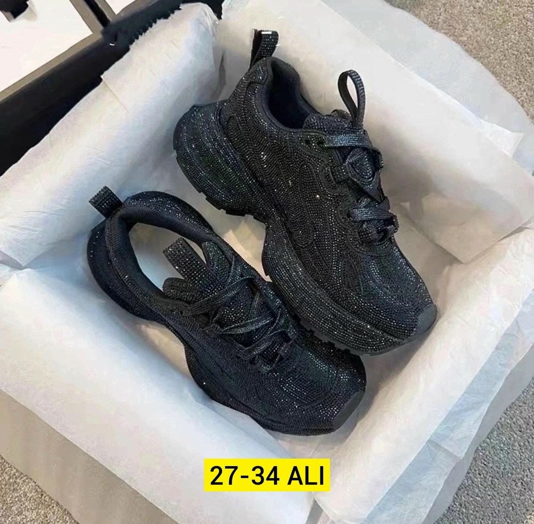 ,люксовые женские кроссовки,кроссовки женские,женские кроссовки balenciaga блестящие со стразами,кроссовки balenciaga блестящие со стразами