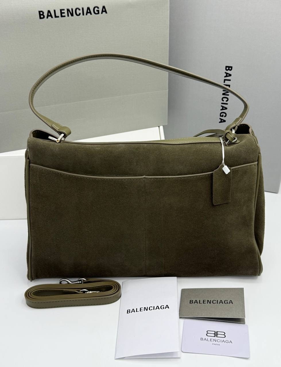 роскошная сумка из замши balenciaga rodeo,balenciaga хаки замшевая сумка тоут rodeo для женщин,женская замшевая сумка balenciaga коричневая 35х23,женская сумка balenciaga,balenciaga хаки замшевая сумк