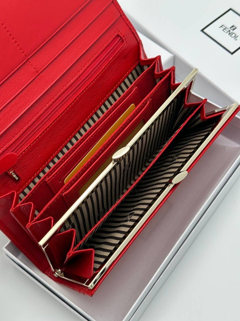 fendi женский кошелек,fendi кошелек,брендовый кошелек fendi,кошелек женский натуральная кожа кошелек,кошелек женский натуральная кожа