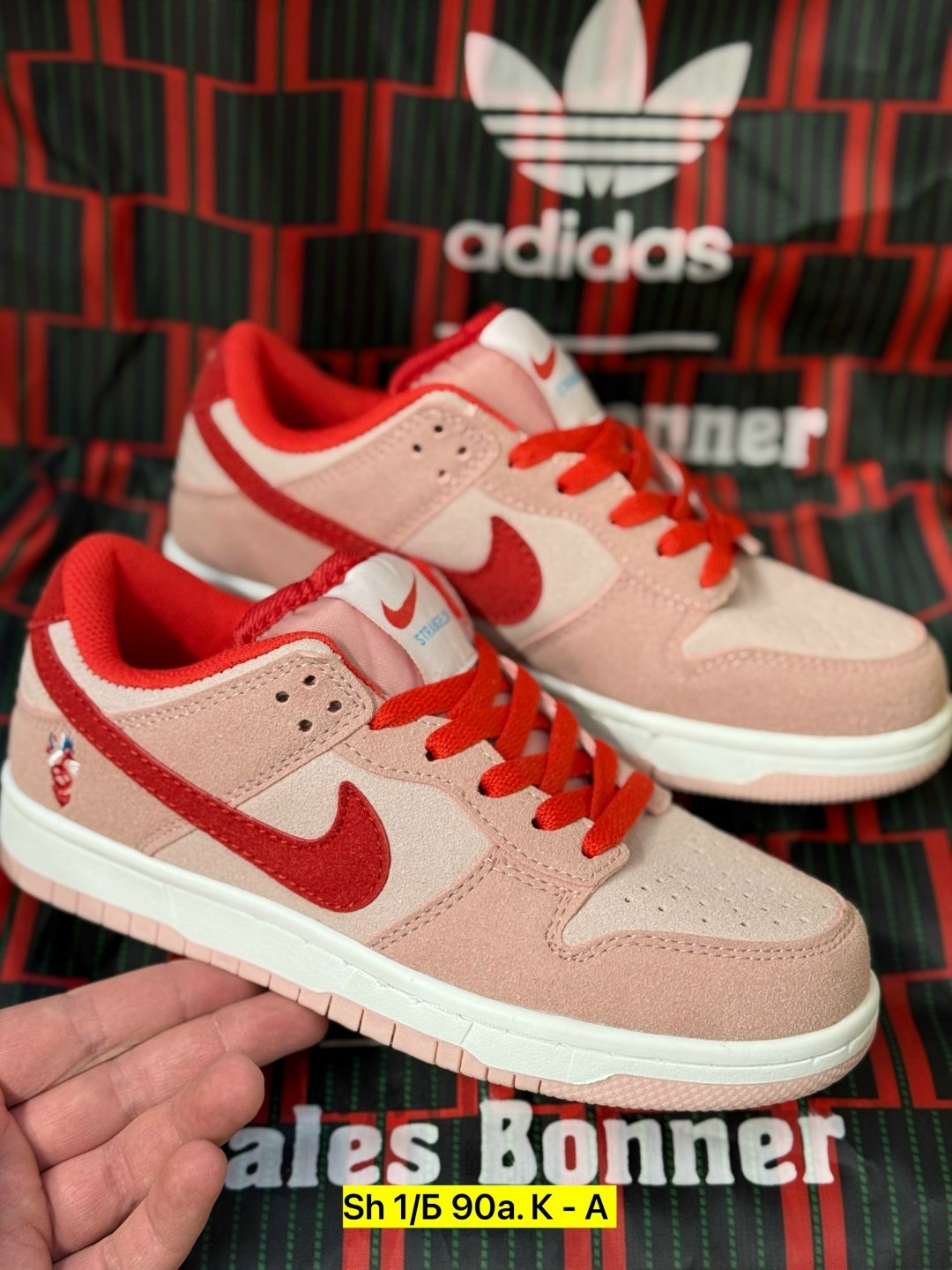 кроссовки nike sb dunk low strangelove,nike sb dunk low strangelove,кроссовки nike sb dunk low x strangelove,strangelove x nike sb dunk low,кроссовки nike sb dunk low