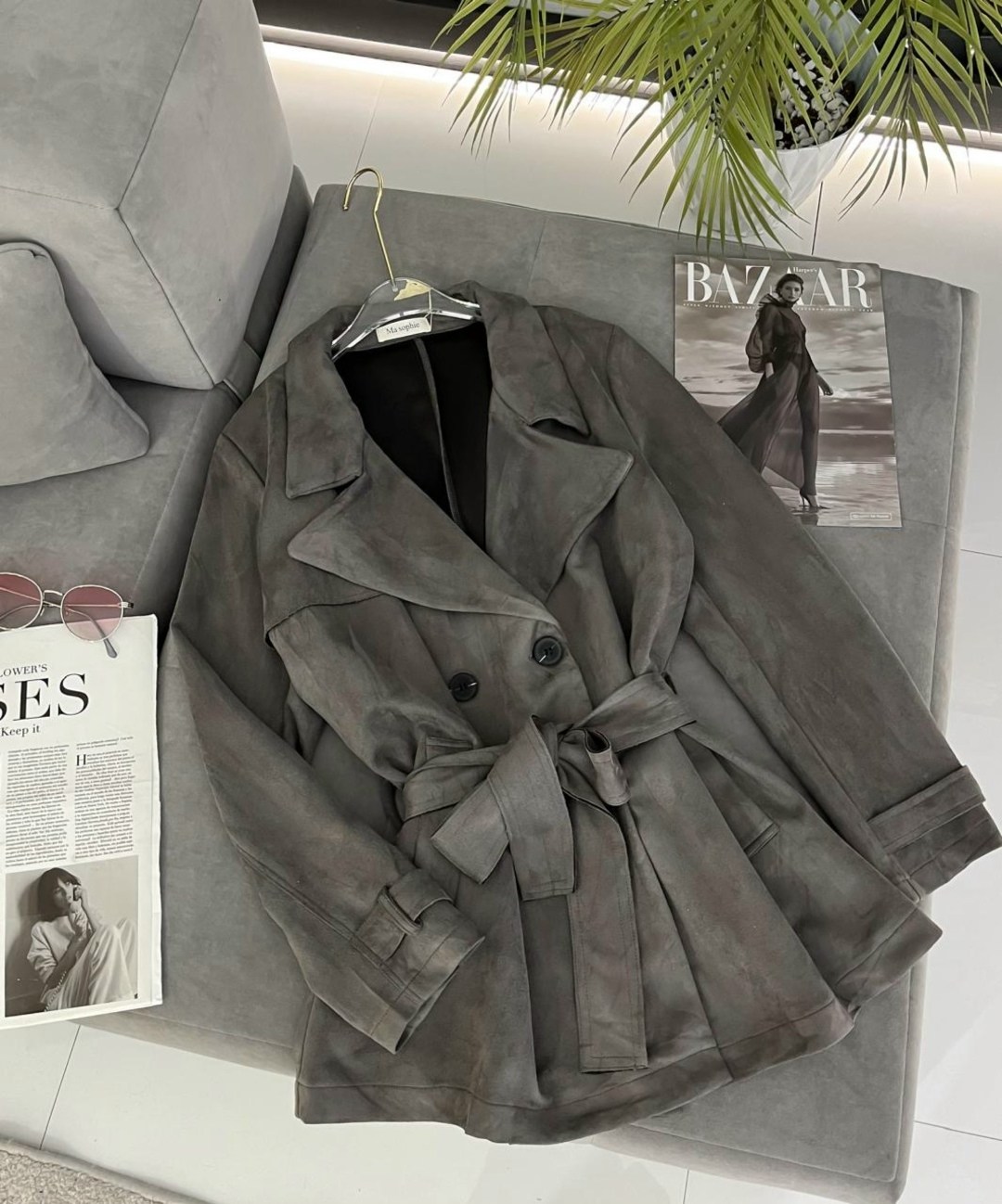 замшевый тренч,замшевая куртка,замшевый кожаный тренч манго,классическая коричневая замшевая женская куртка с поясом,тренч пальто