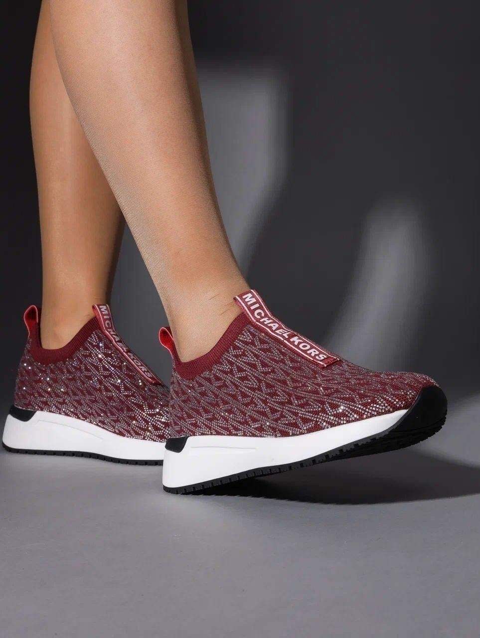 ,женская спортивная ,женская ,спортивная ,женские кроссовки