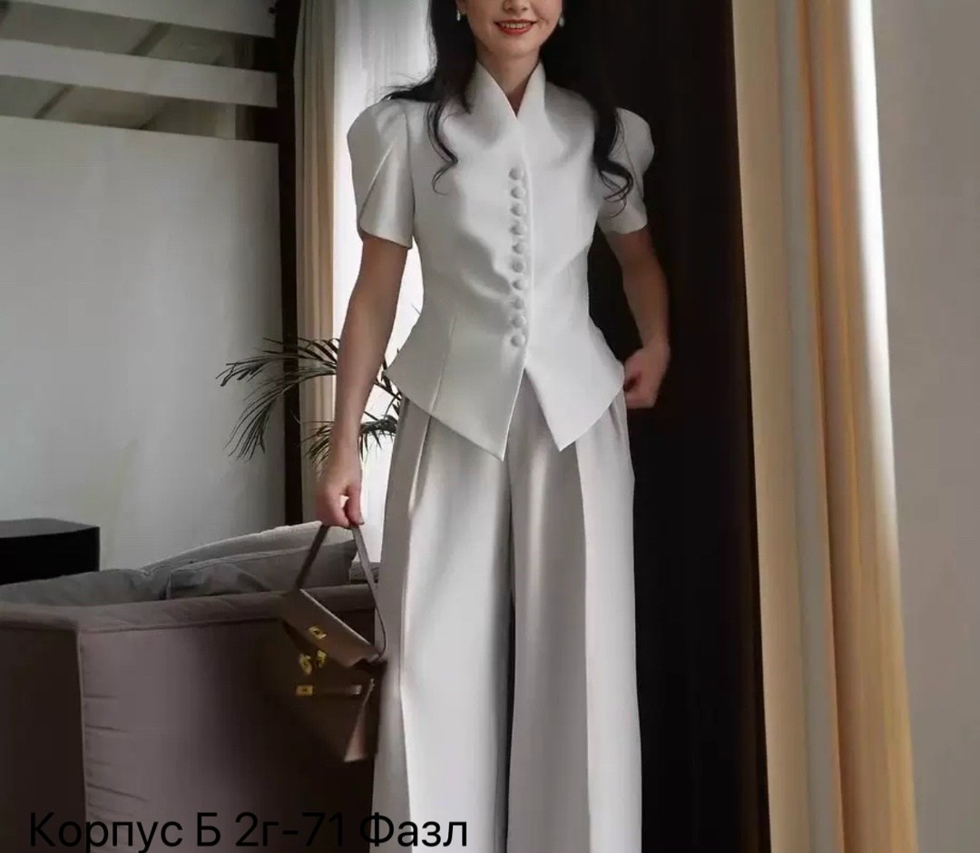 блузка модная,женская блуза,блузка стильная,женская блузка,блузка на пуговицах