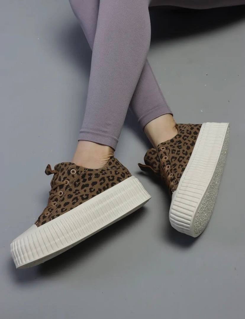 ,кеды женски,леопардовые кеды,леопардовые кроссовки,кроссовки женскиe