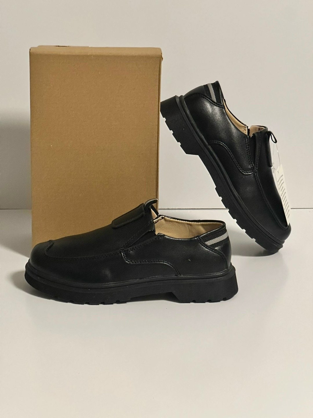 ,обуви,женская ,кожаные лоферы,лоферы женские