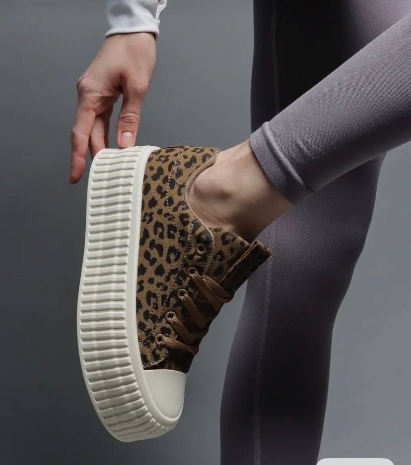 ,кеды женски,леопардовые кеды,леопардовые кроссовки,кроссовки женскиe