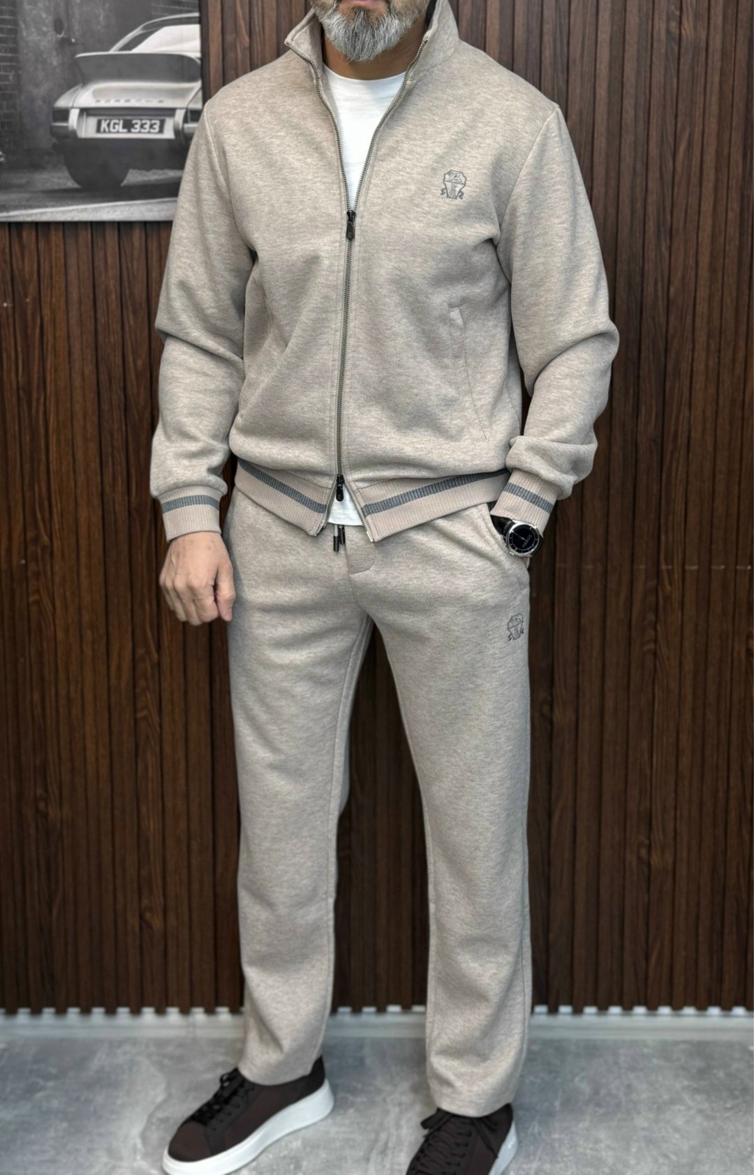 спортивный костюм brunello cucinelli,brunello cucinelli спортивный костюм мужской,мужской спортивный костюм brunello cucinelli серый 2026,brunello cucinelli костюм,спортивный костюм stefano ricci